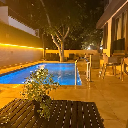 Meyde アパートホテル