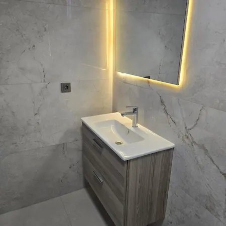 Meyde Aparthotel 3*