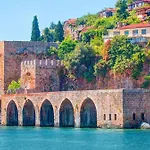 Ξενοδοχείο με διαμερίσματα Meyde Αττάλεια