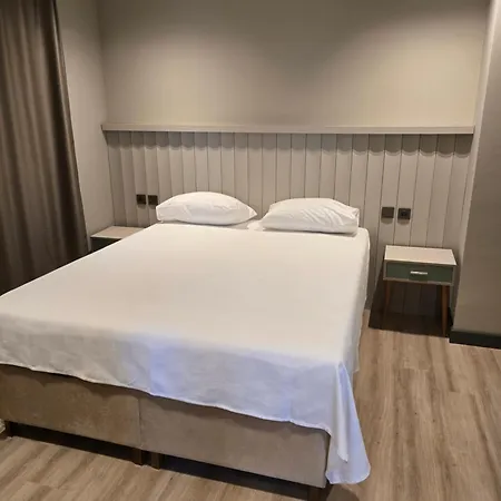 アパートホテル Meyde アンタルヤ